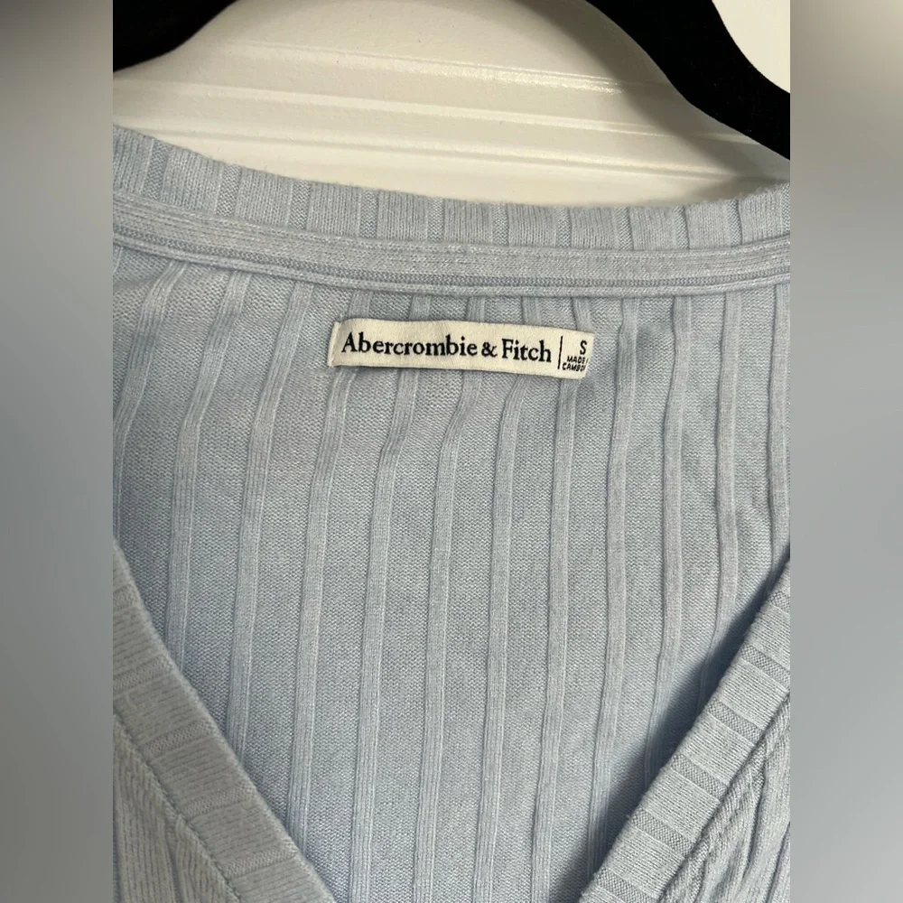 Light Blue A&F Ribbed Cardigan - Picture 4 of 9